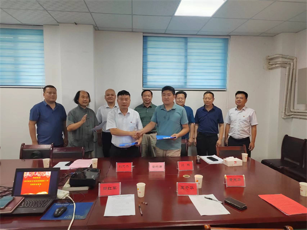 公司與安陽市企業(yè)家協會簽署戰(zhàn)略...
