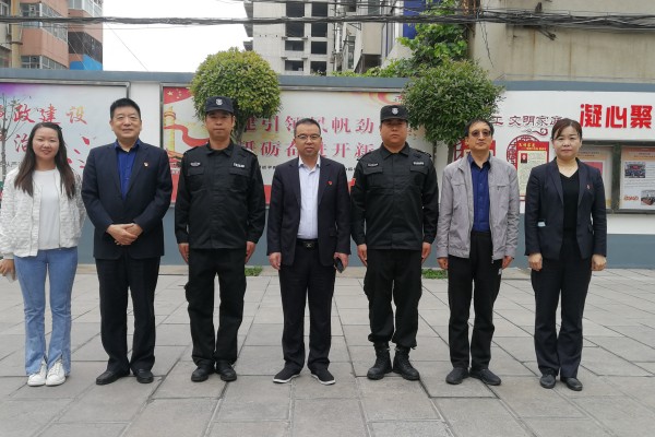 勞動(dòng)***光榮　慰問(wèn)暖人心